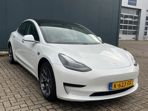 Tesla Model 3 - Afbeelding 3 van 19