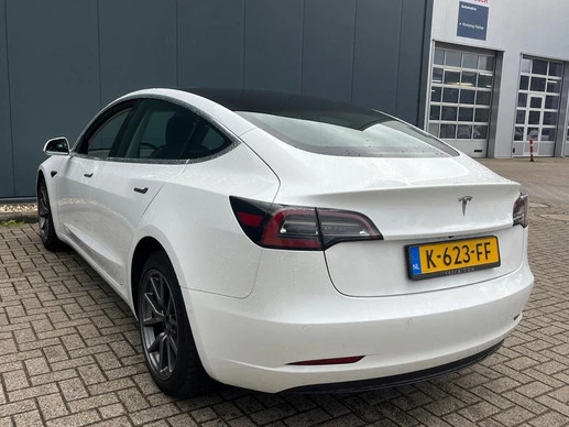 Tesla Model 3 - Afbeelding 5 van 19