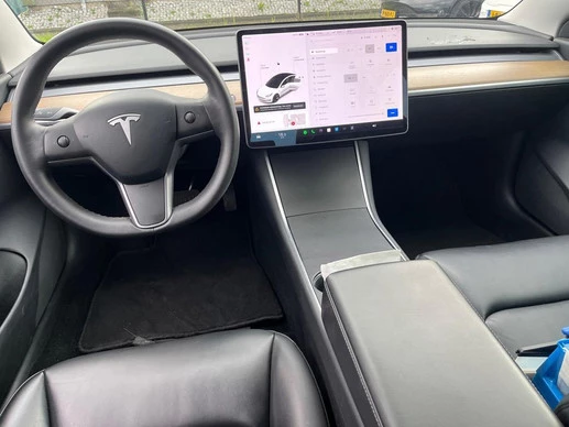 Tesla Model 3 - Afbeelding 8 van 19