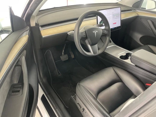 Tesla Model Y - Afbeelding 5 van 22