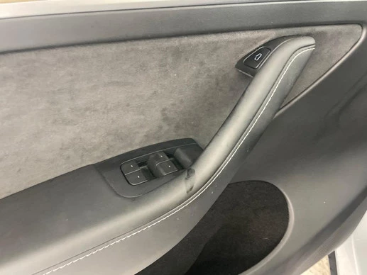 Tesla Model Y - Afbeelding 16 van 22