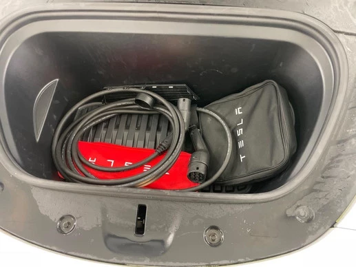 Tesla Model Y - Afbeelding 18 van 22