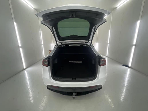 Tesla Model Y - Afbeelding 19 van 22