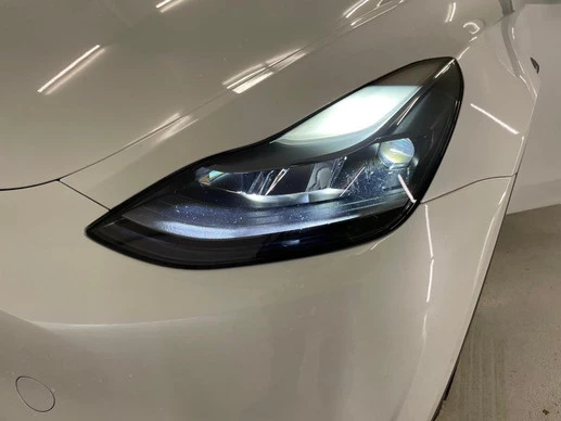 Tesla Model Y - Afbeelding 21 van 22