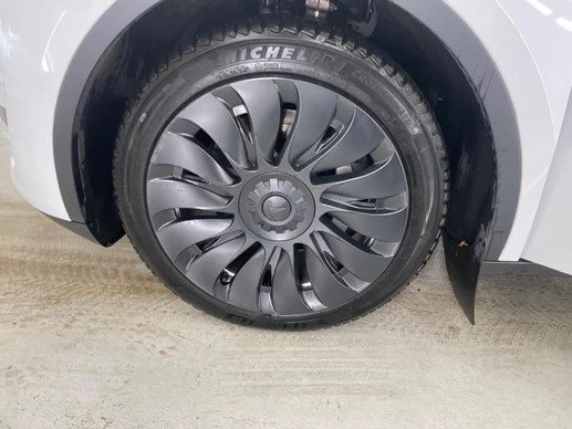 Tesla Model Y - Afbeelding 22 van 22