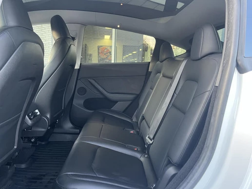 Tesla Model Y - Afbeelding 7 van 18