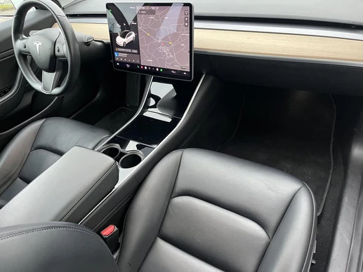 Tesla Model 3 - Afbeelding 2 van 20
