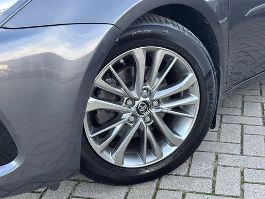 Toyota Avensis - Afbeelding 17 van 30