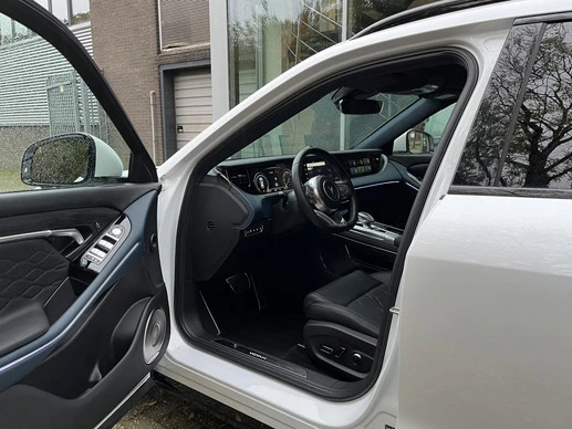 Voyah Free - Afbeelding 13 van 30