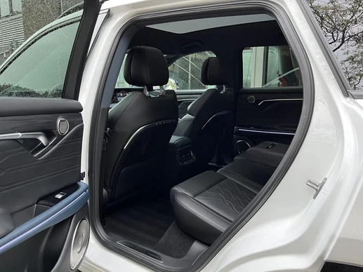 Voyah Free - Afbeelding 22 van 30