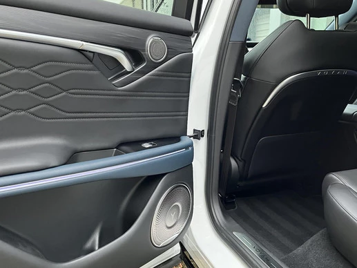 Voyah Free - Afbeelding 23 van 30