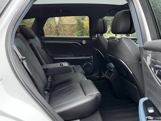 Voyah Free - Afbeelding 25 van 30