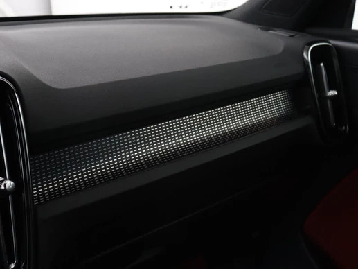 Volvo XC40 - Afbeelding 28 van 30