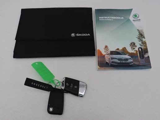 Škoda Superb - Afbeelding 13 van 30