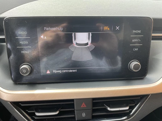 Škoda Kamiq - Afbeelding 18 van 29