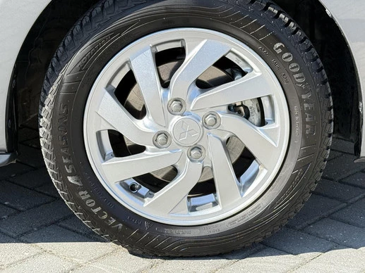 Mitsubishi Space Star - Afbeelding 22 van 28