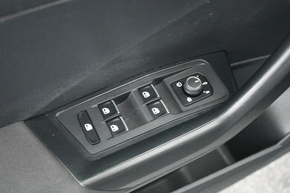 Volkswagen T-Roc - Afbeelding 16 van 30