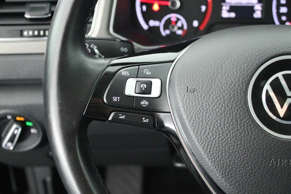 Volkswagen T-Roc - Afbeelding 18 van 30