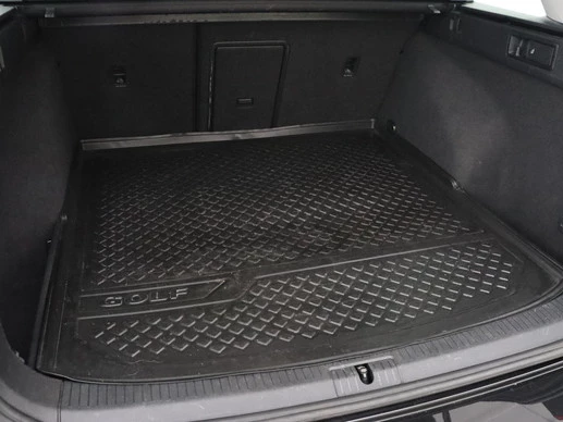 Volkswagen Golf - Afbeelding 12 van 30