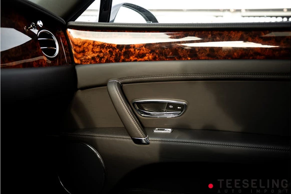 Bentley Flying Spur - Afbeelding 25 van 30