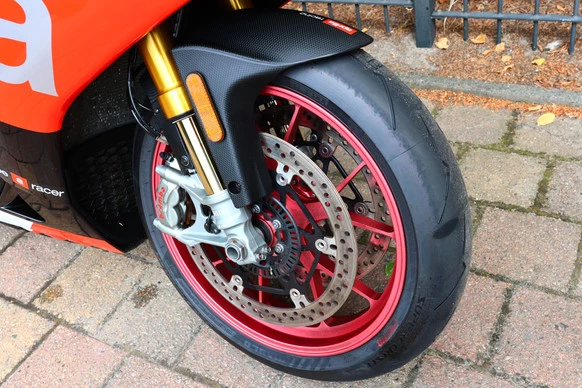 Aprilia RSV4 - Afbeelding 13 van 25