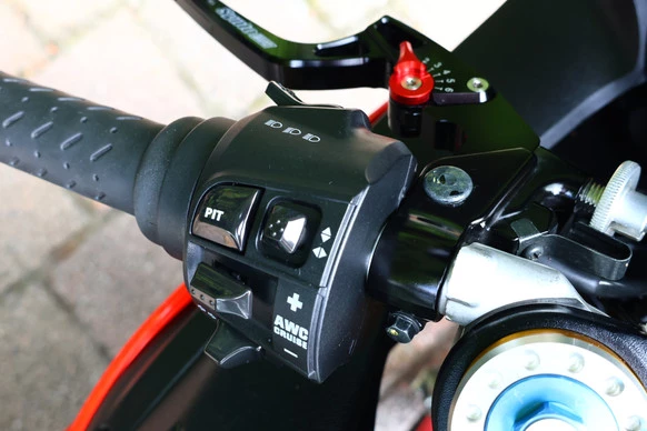 Aprilia RSV4 - Afbeelding 19 van 25