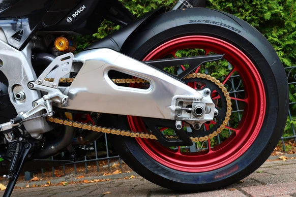 Aprilia RSV4 - Afbeelding 20 van 25