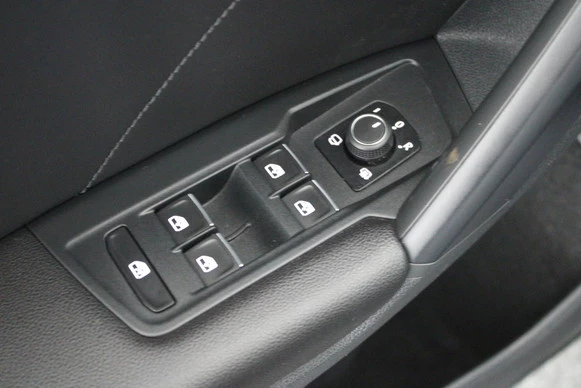 Volkswagen Tiguan - Afbeelding 16 van 30