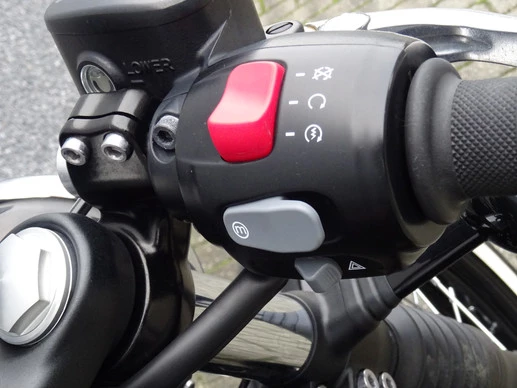 Triumph Bonneville - Afbeelding 8 van 17