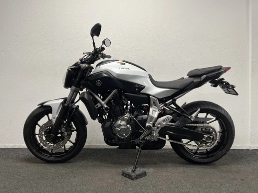 Yamaha MT 07 - Afbeelding 13 van 22