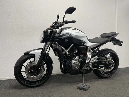 Yamaha MT 07 - Afbeelding 14 van 22
