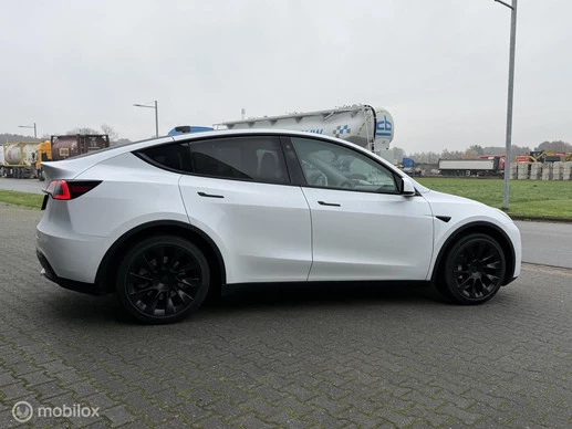 Tesla Model Y - Afbeelding 7 van 20