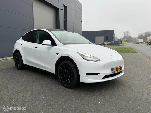 Tesla Model Y - Afbeelding 8 van 20