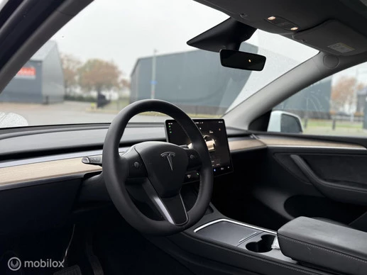 Tesla Model Y - Afbeelding 9 van 20