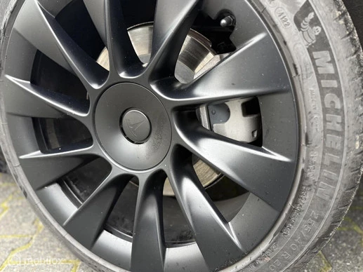 Tesla Model Y - Afbeelding 13 van 20