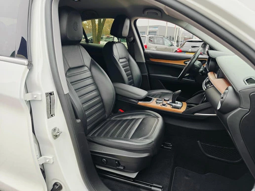 Alfa Romeo Stelvio - Afbeelding 15 van 22
