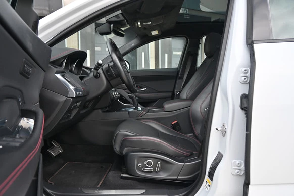 Jaguar E-PACE - Afbeelding 2 van 30