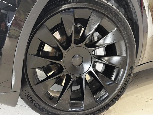 Tesla Model Y - Afbeelding 12 van 30