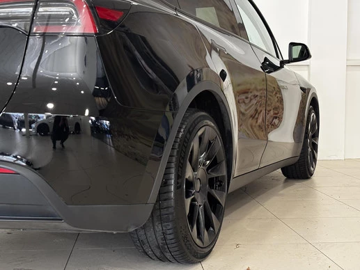 Tesla Model Y - Afbeelding 14 van 30