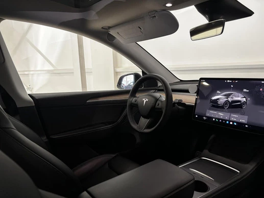 Tesla Model Y - Afbeelding 20 van 30