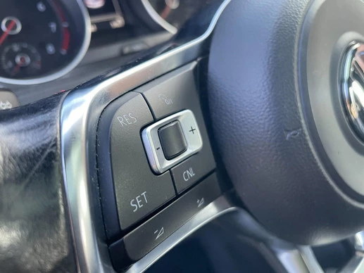 Volkswagen Golf - Afbeelding 25 van 30