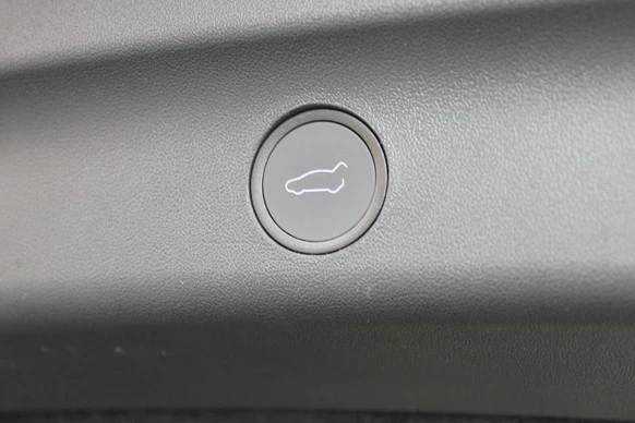 Tesla Model Y - Afbeelding 9 van 18