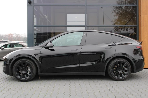 Tesla Model Y - Afbeelding 17 van 18