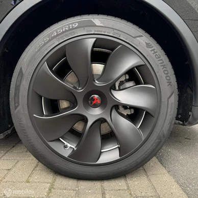 Tesla Model Y - Afbeelding 20 van 23
