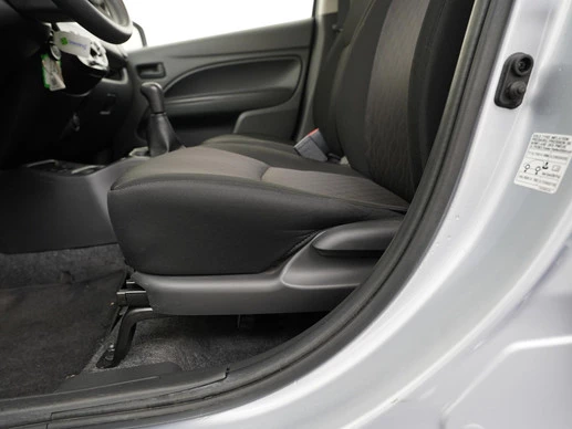 Mitsubishi Space Star - Afbeelding 25 van 29