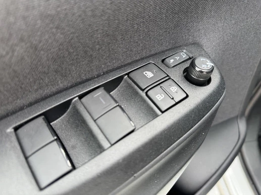 Mazda 2 Hybrid - Afbeelding 17 van 21