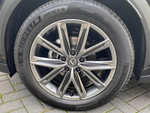 Lexus LBX - Afbeelding 9 van 30