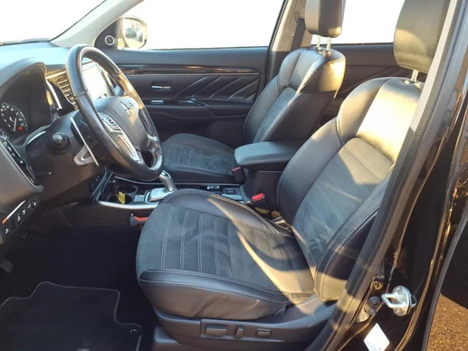 Mitsubishi Outlander - Afbeelding 14 van 27