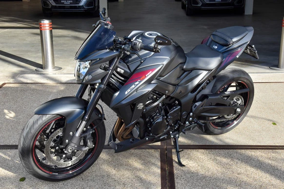 Suzuki GSX - Afbeelding 1 van 30