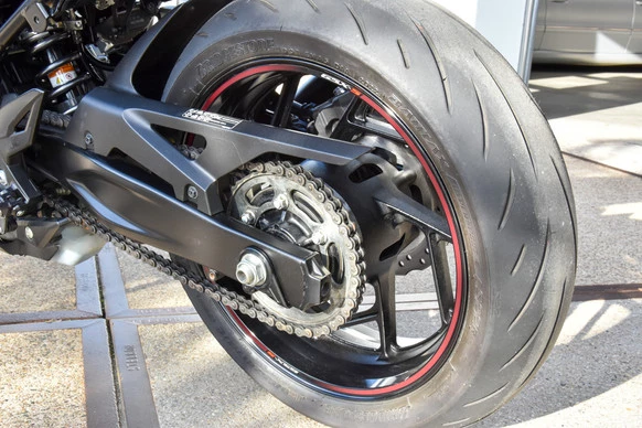 Suzuki GSX - Afbeelding 14 van 30